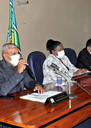 O Prefeito José Serafim Participou nesta sexta-feira da 1° sessão solene da Câmara Itatuba.